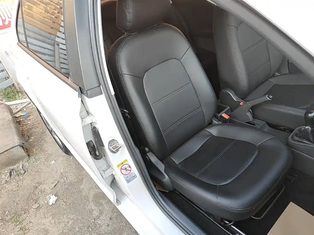 Volkswagen Santana 2016 1.4L Manual Trend Edition фото 15