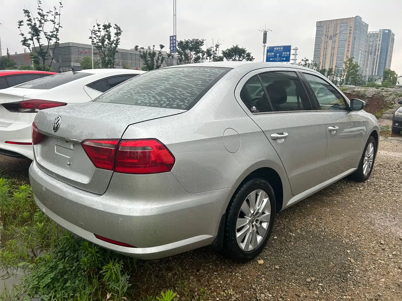 Volkswagen Lavida 2013 Facelift Classic 1.6L Automatic Comfort фото 7