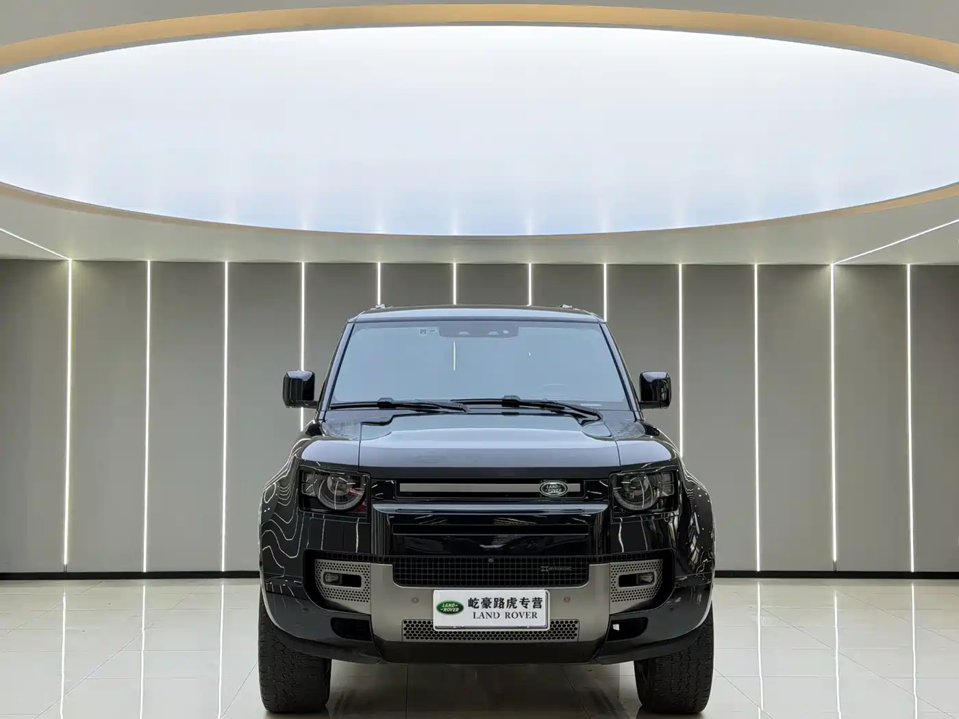 Land Rover Defender 2023 Facelift 110 3.0T P400 X-DYNAMIC HSE фото 2