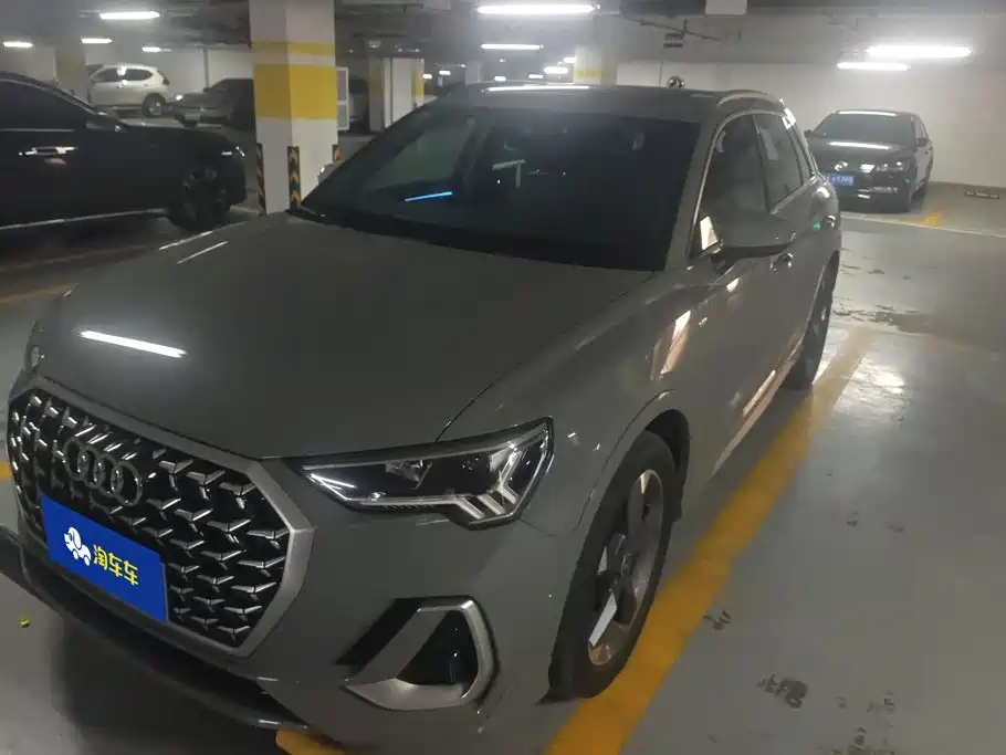 Audi Q3 2024 35 TFSI Fashion Sport