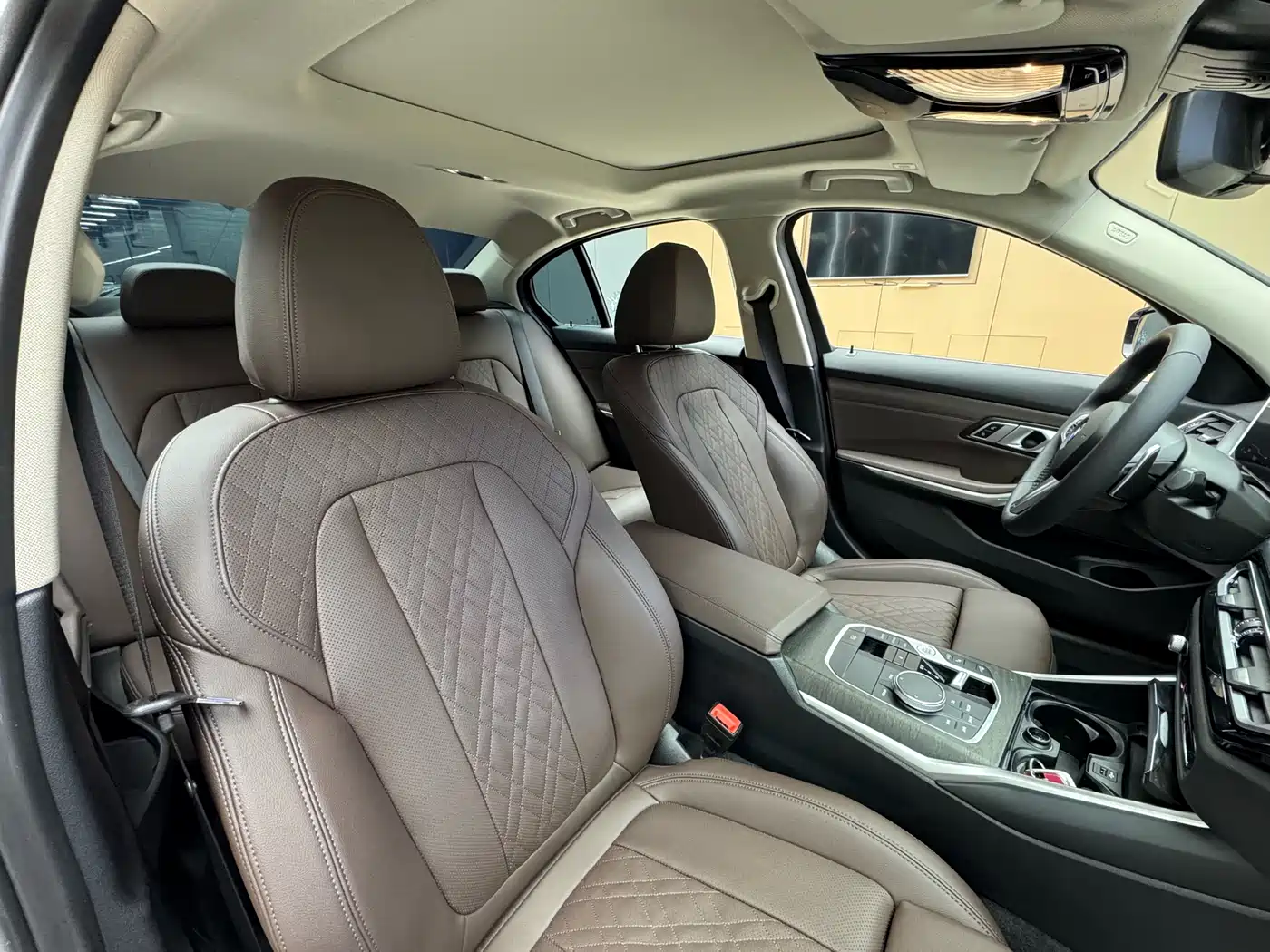 BMW 3 Series 2024 325i M Sport Package фото 15