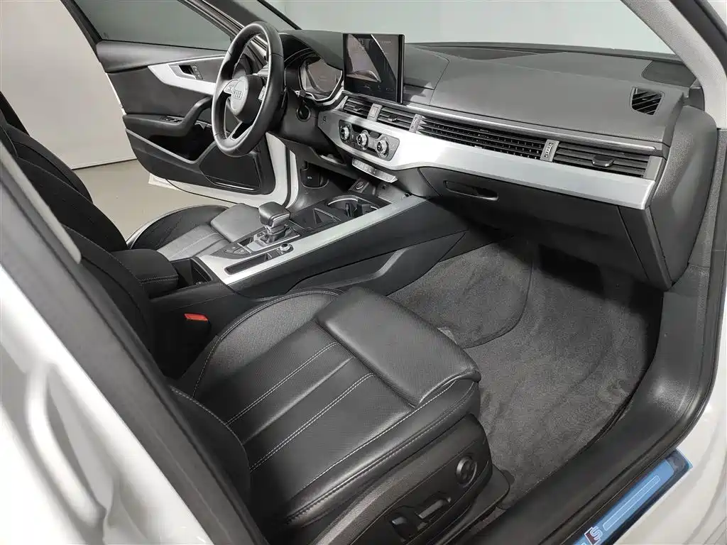 Audi A4L 2020 40 TFSI Fashion Dynamic Edition фото 7