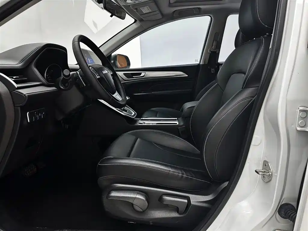 Haval M6 2021 PLUS 1.5T DCT Luxury Smart Connect фото 17