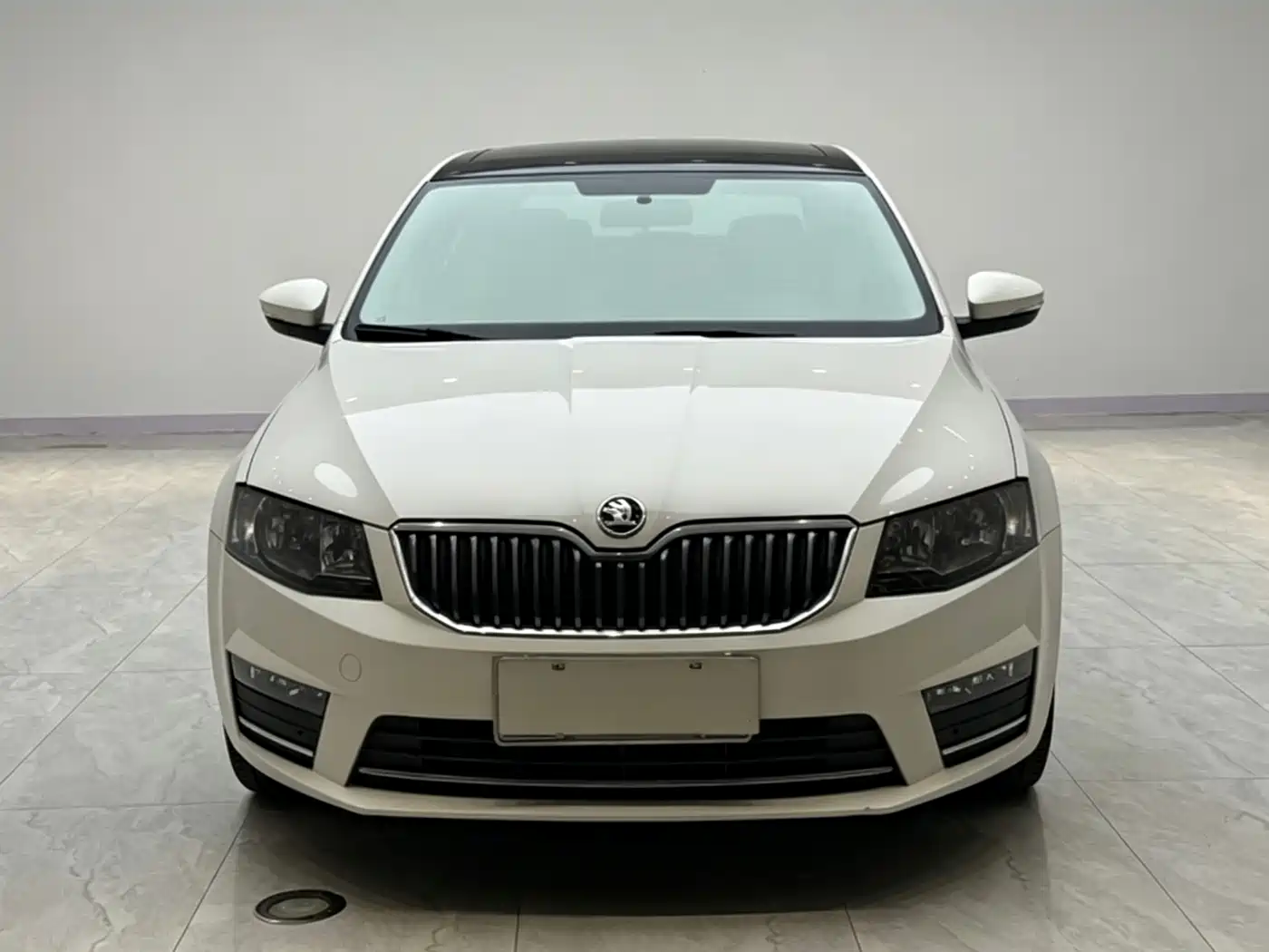 Škoda Octavia 2017 1.6L Automatic Smart Edition