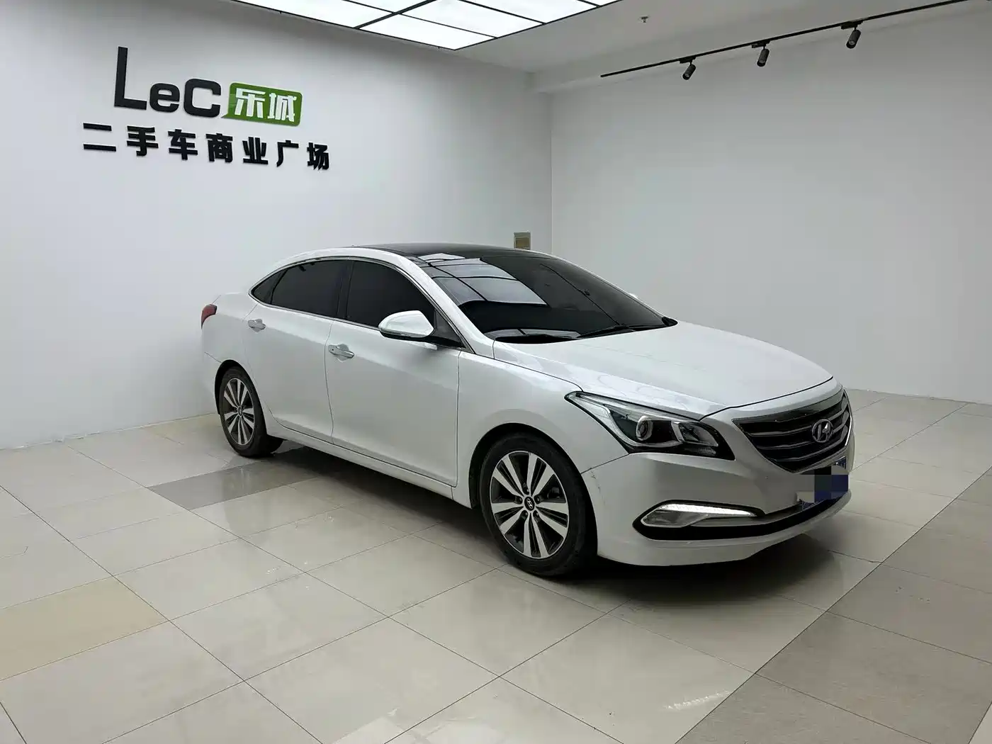 Hyundai Mistra 2016 1.8L Automatic Smart GLS фото 3