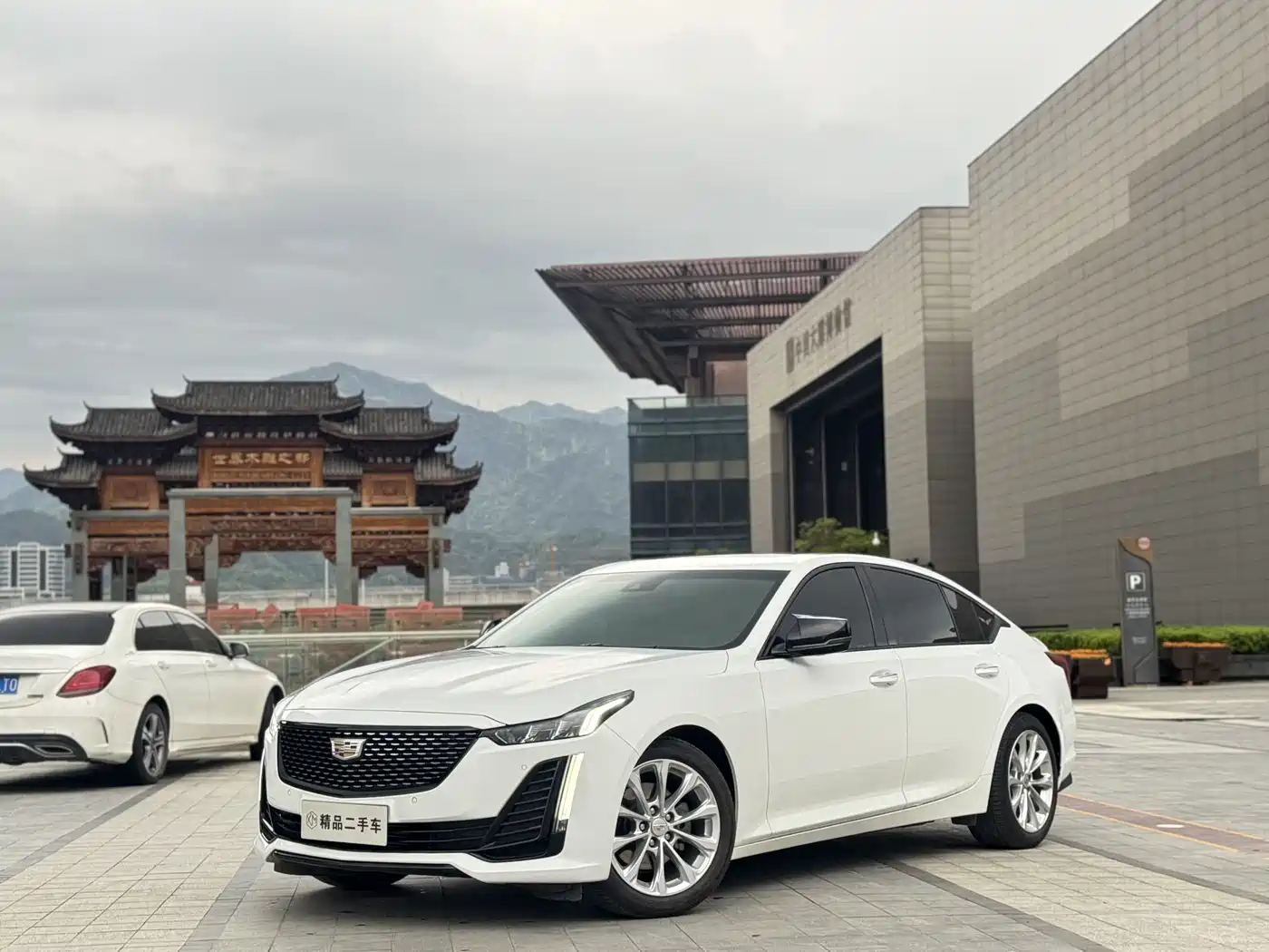 CADILLAC CT5