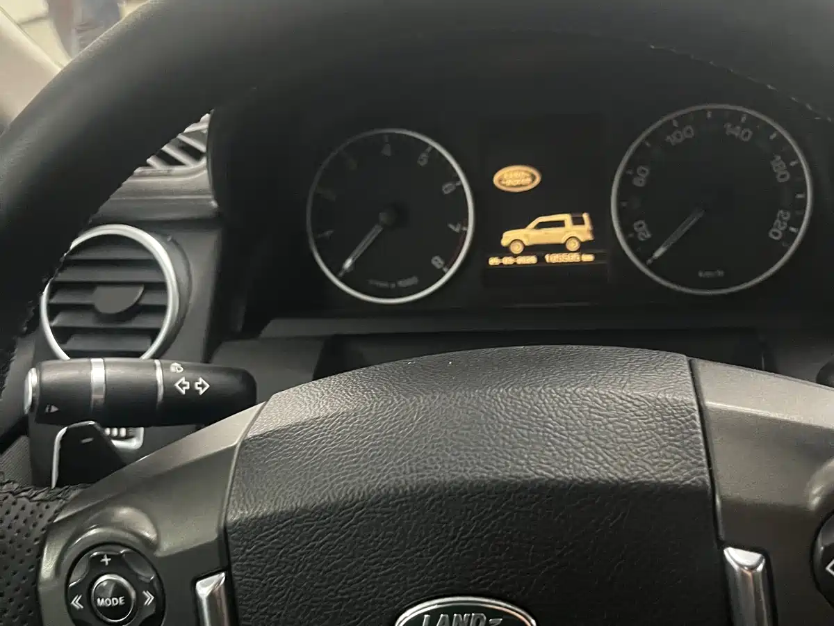 Land Rover Discovery 2015 3.0 SC V6 SE фото 10