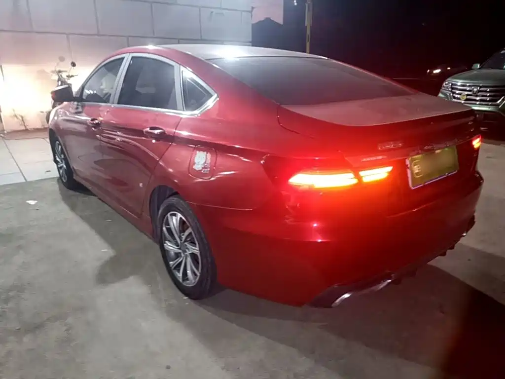 Фото 5 - Geely Binrui