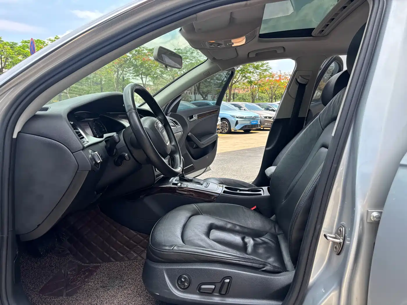 Audi A4L 2013 35 TFSI Automatic Comfort фото 8