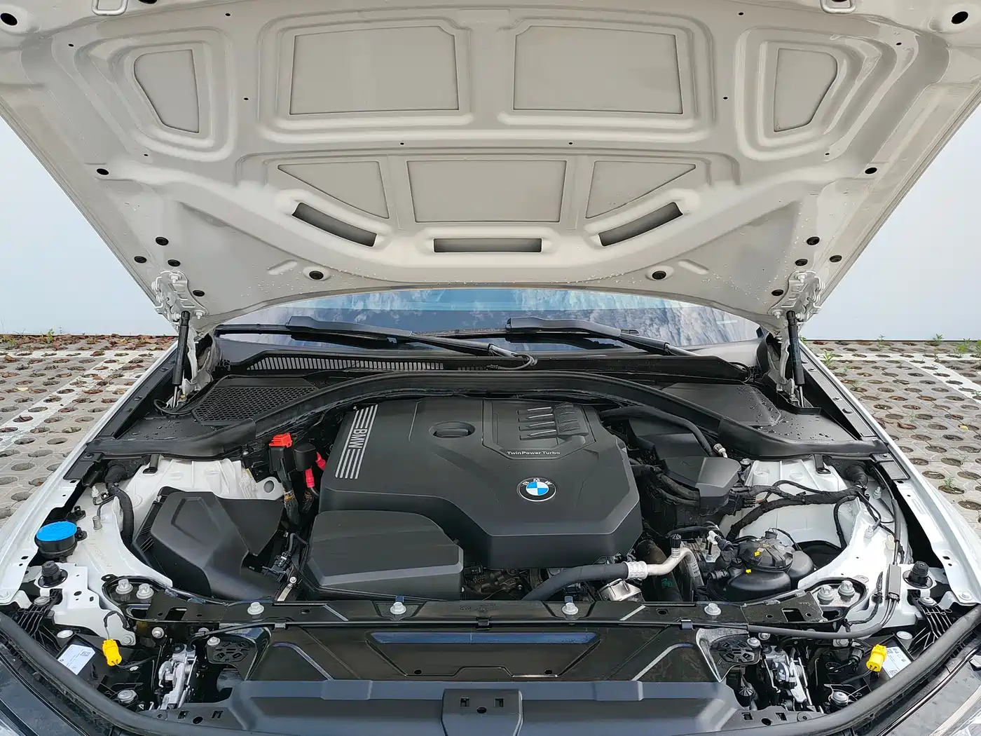 BMW 3 Series 2024 325i M Sport Package фото 19