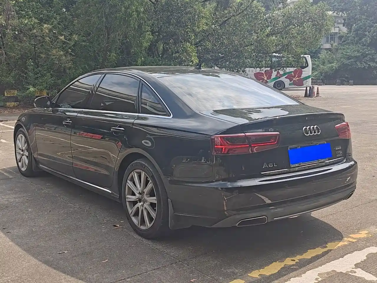 Фото 8 - Audi A6L