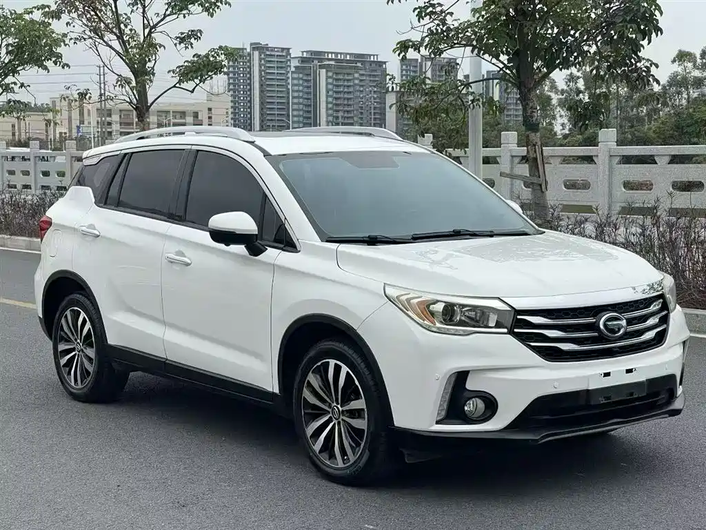 GAC TRUMPCHI GS4 NEW ENERGY