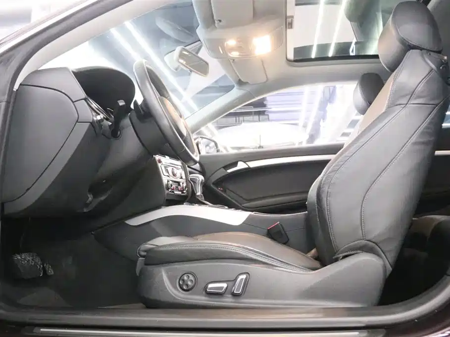 Audi A5 (Import) 2013 Coupe 40 TFSI фото 12