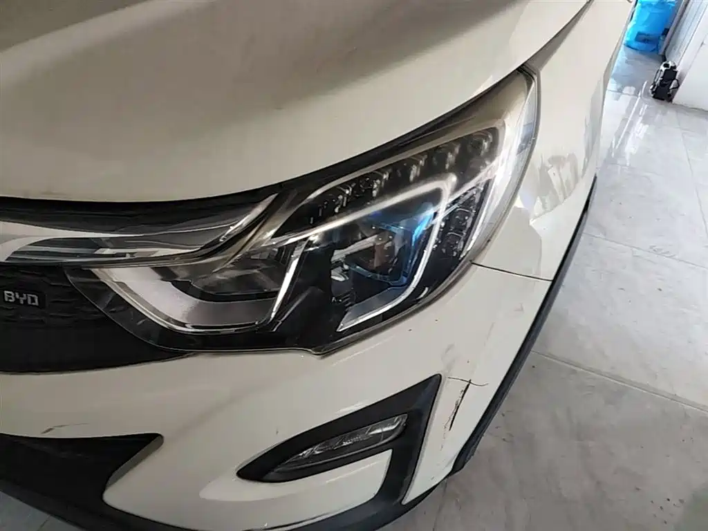 BYD Yuan 2016 1.5L Automatic Luxury фото 24