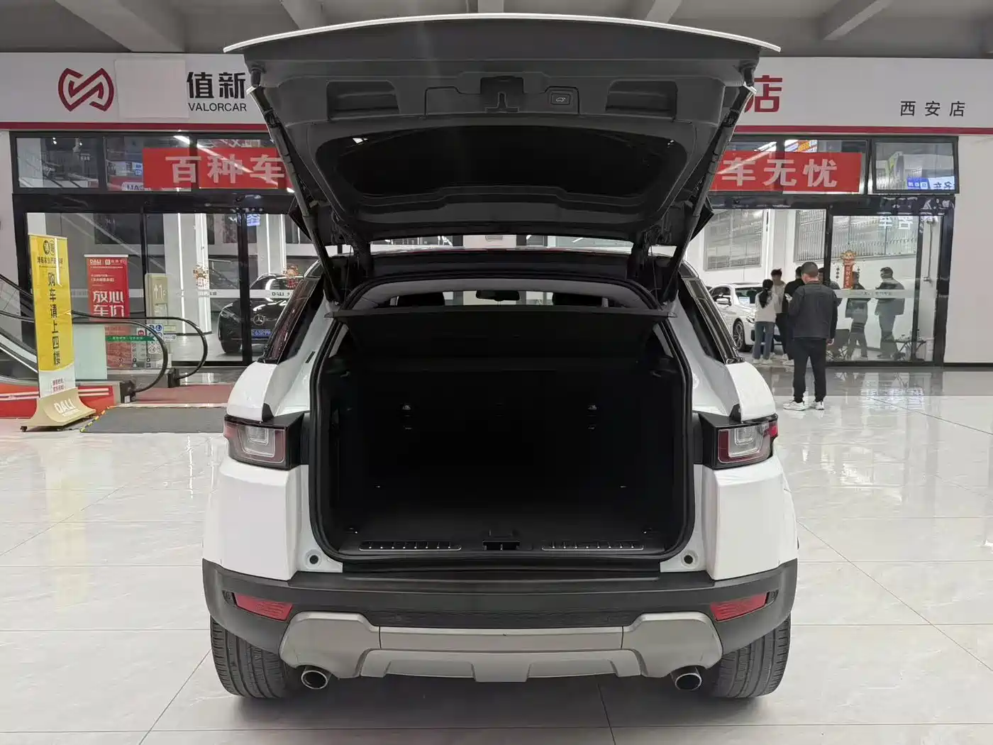 Land Rover Range Rover Evoque 2018 240PS SE Smart Edition фото 10