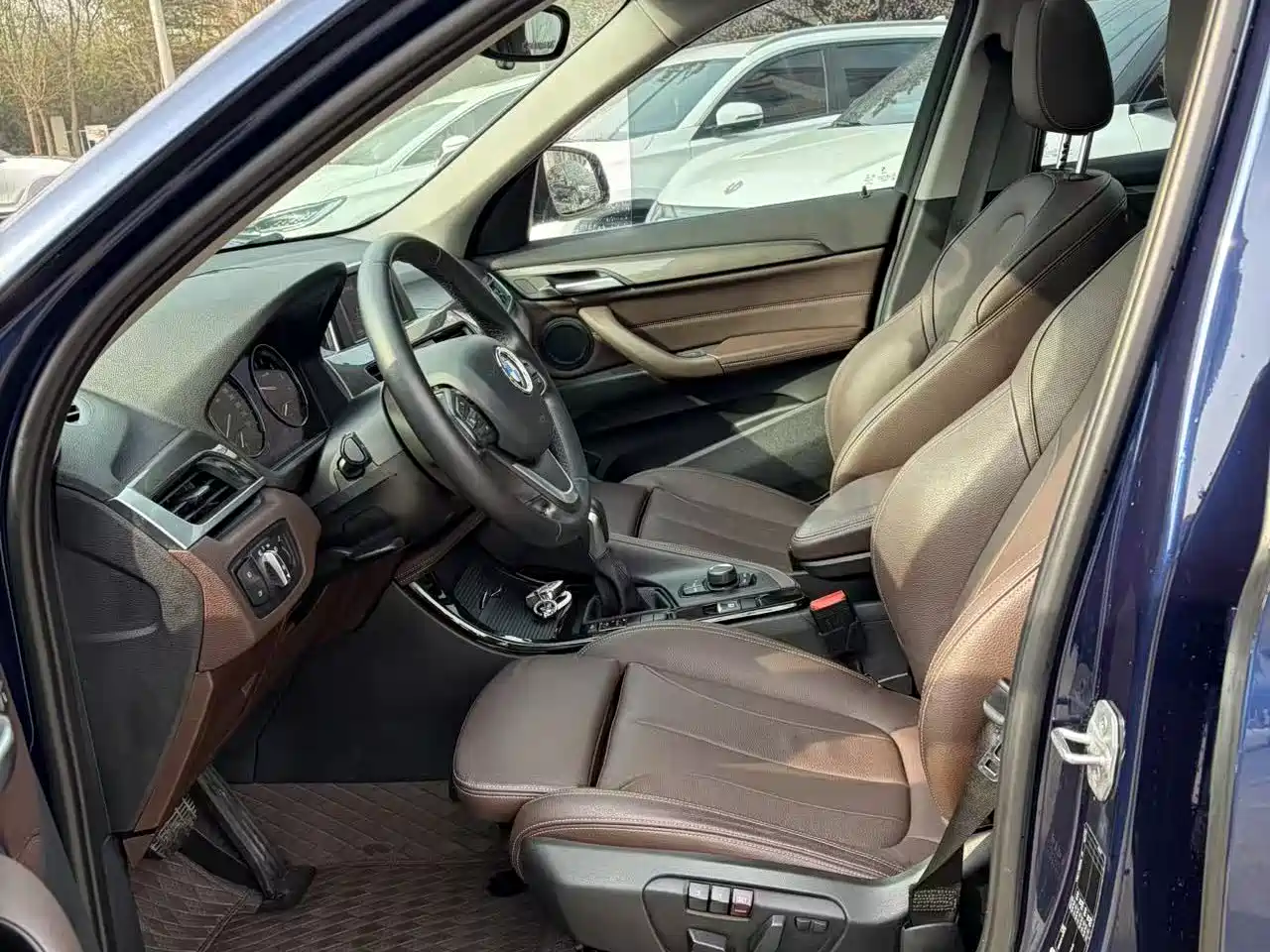 BMW X1 2018 sDrive18Li Premium Model фото 4