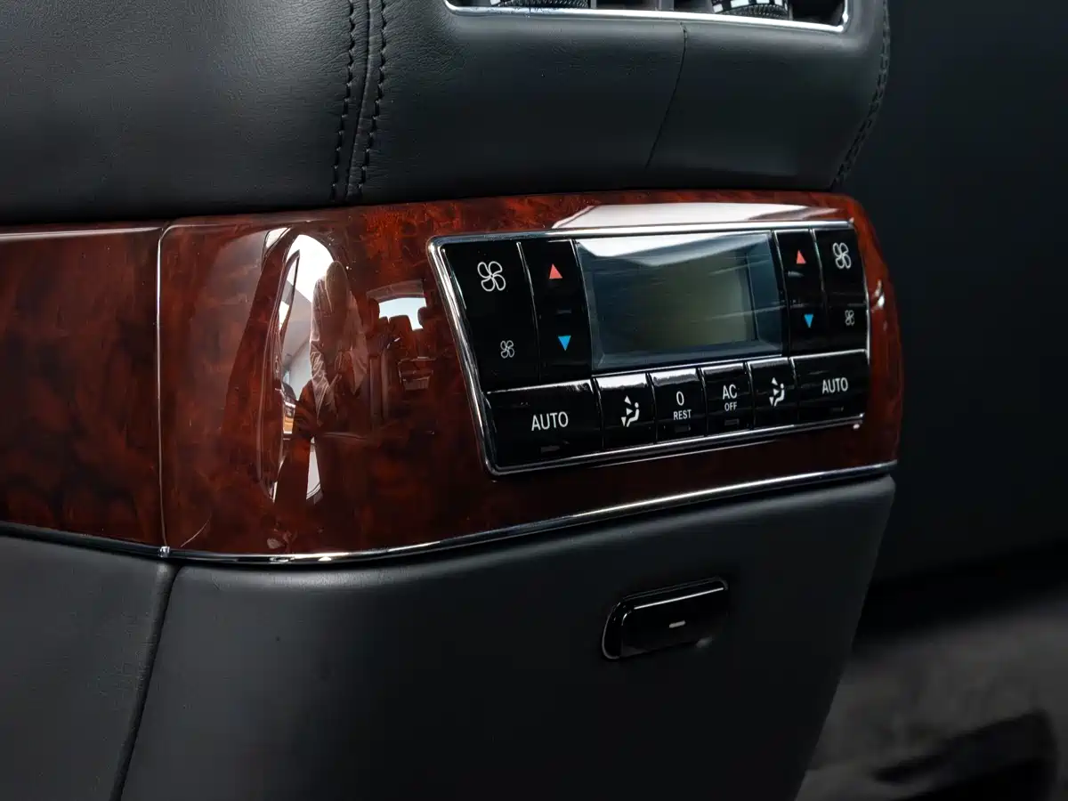 Maybach Maybach 2009 2005 Model 5.5T 57