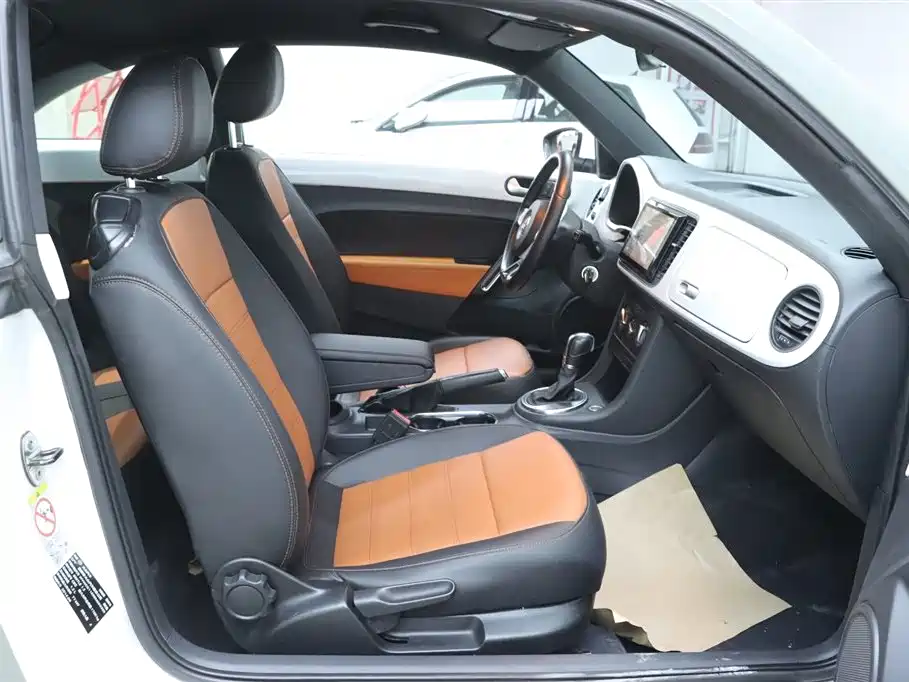 Volkswagen Beetle 2014 1.2TSI Fashion Edition фото 15