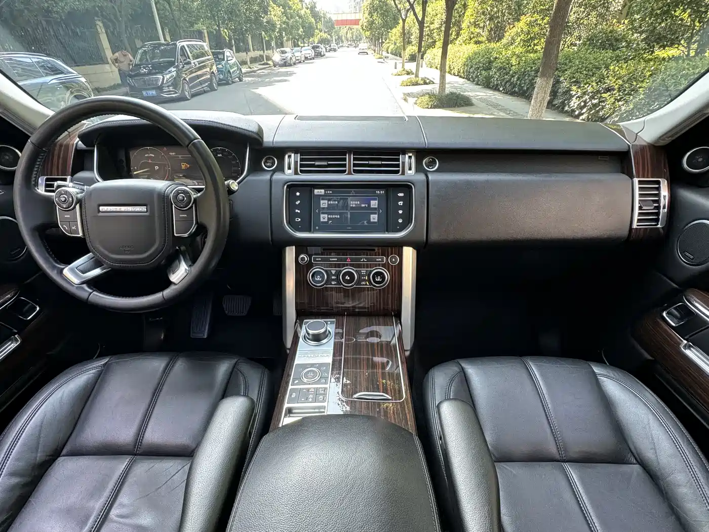 Land Rover Range Rover 2015 3.0 TDV6 Vogue фото 8