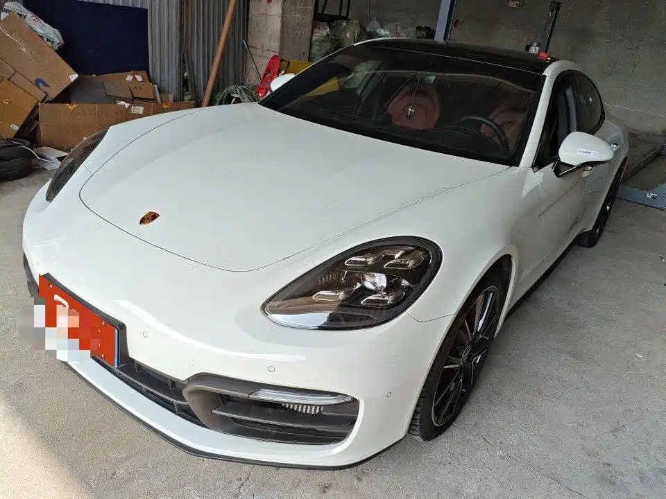PORSCHE PANAMERA 2024