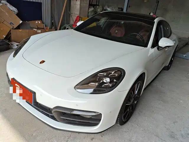 PORSCHE PANAMERA 2024
