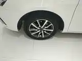 Фото 23 - Geely Emgrand