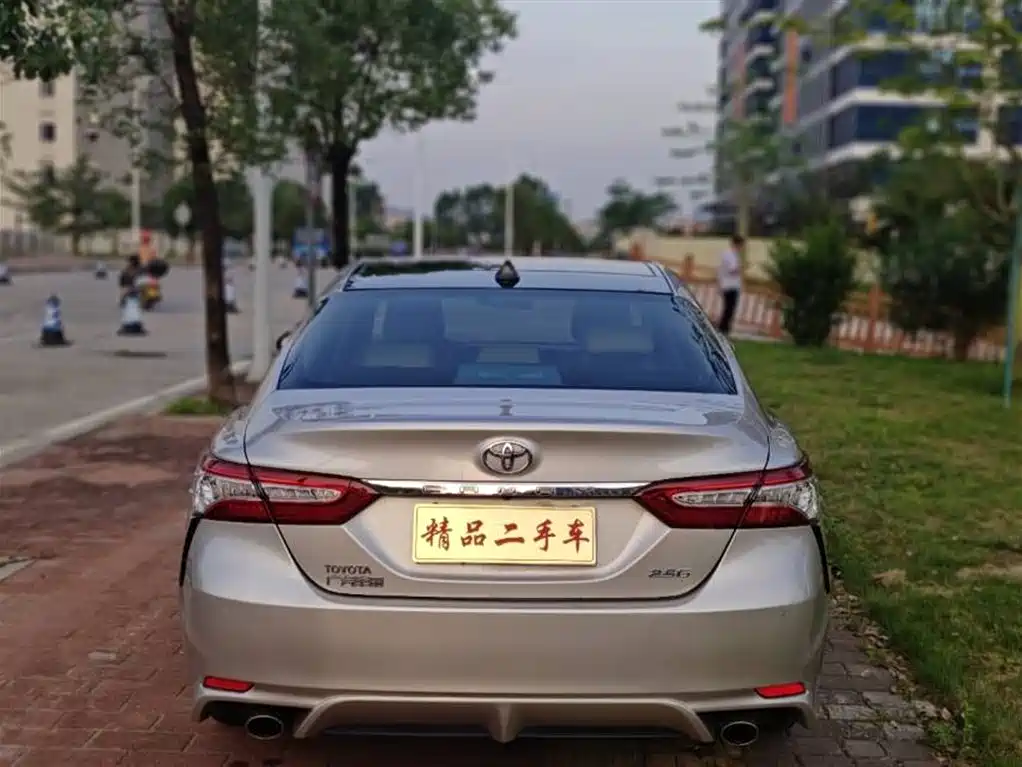 Toyota Camry 2018 2.5G Luxury Edition фото 5
