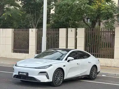 Geely Galaxy Starshine 8