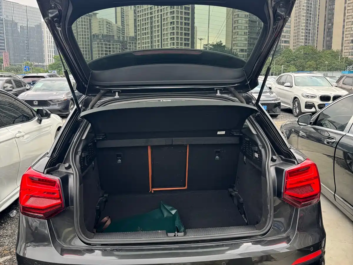 Audi Q2L 2018 35 TFSI Launch Exclusive Edition China VI фото 19