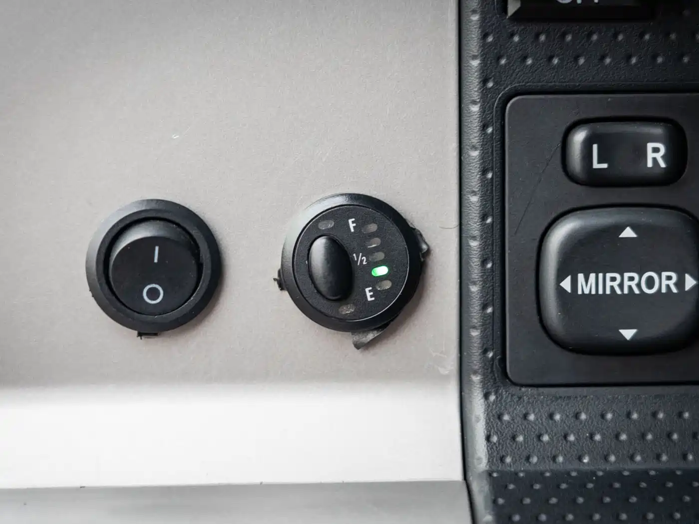Toyota FJ Cruiser 2013 4.0L фото 21