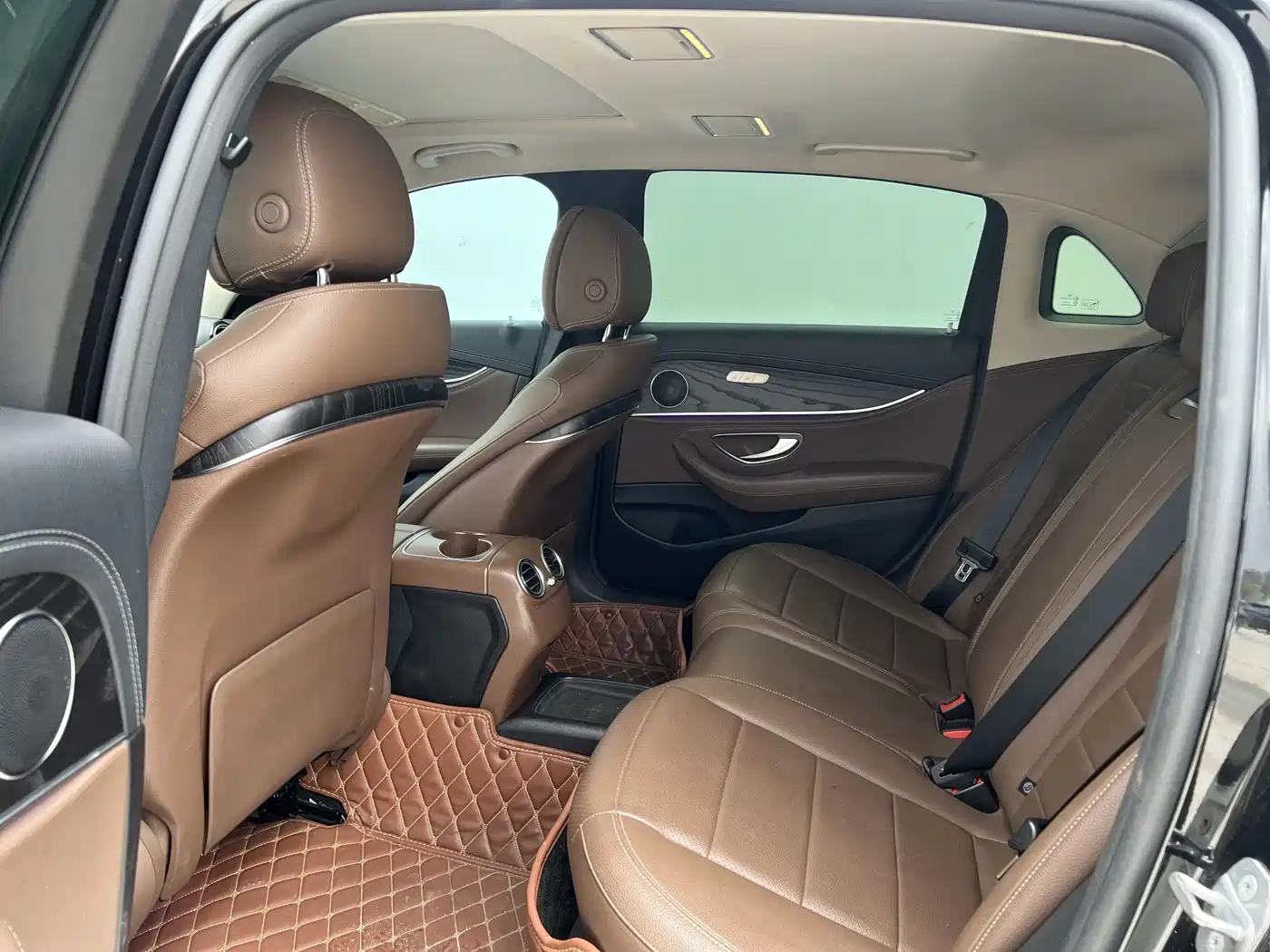 Mercedes-Benz E-Class 2019 E 260 L Sport фото 8