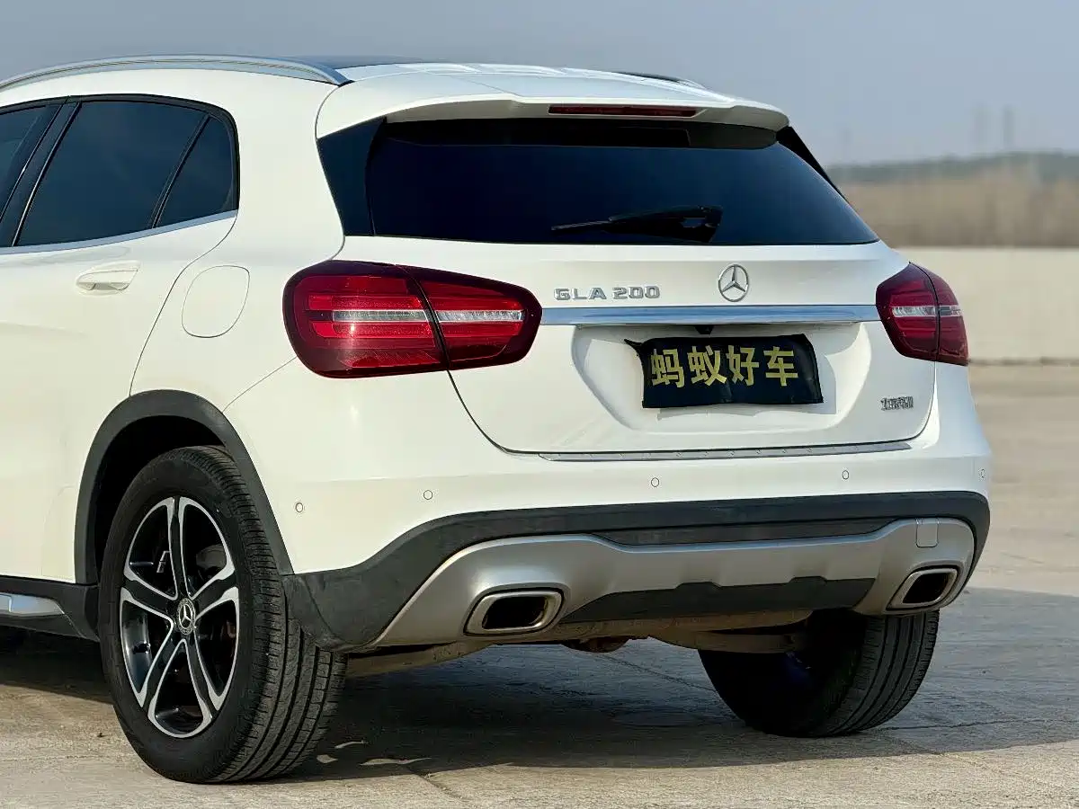 Mercedes-Benz GLA 2018 GLA 200 Fashion фото 11