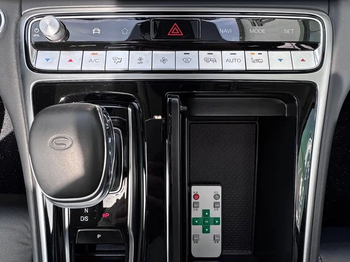 GAC Trumpchi Trumpchi M8 2021 Leading Show Series 390T Prestige Edition фото 18