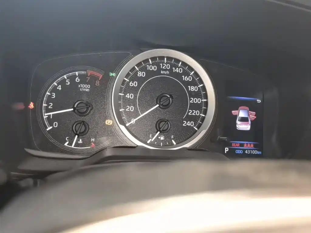 Toyota Corolla 2021 TNGA 1.5L CVT Elite Edition фото 8