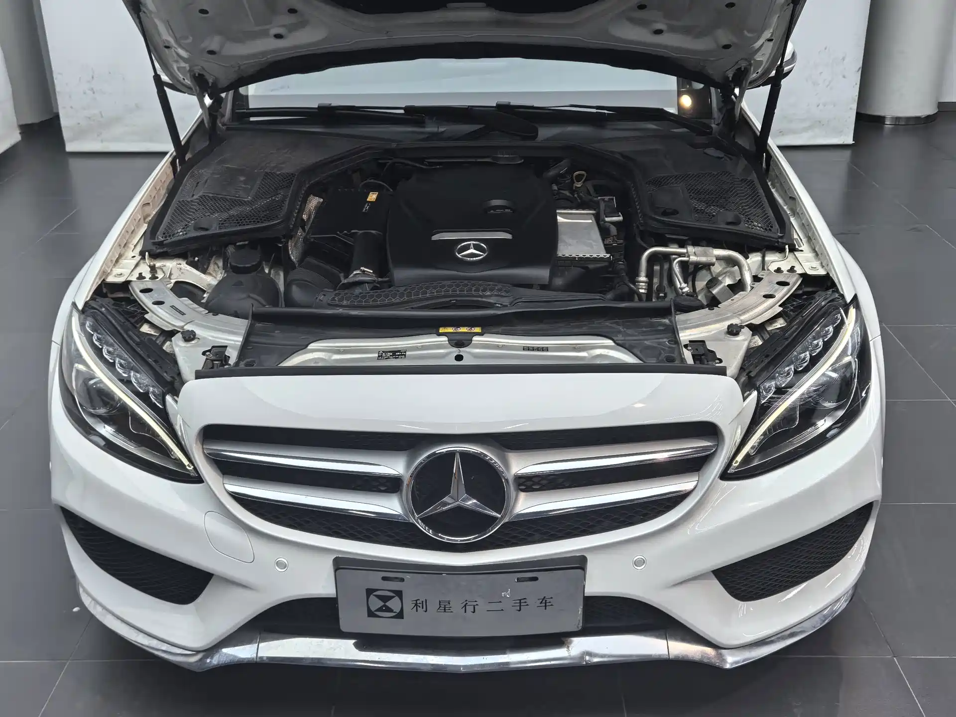 Фото 18 - Mercedes-Benz C-Class