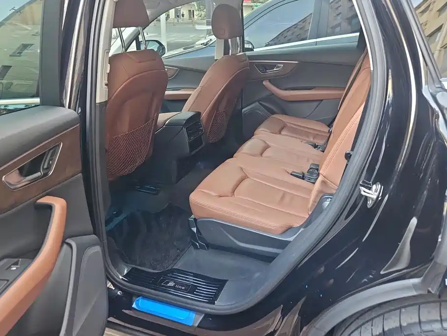 Photo 11 - Audi Q7
