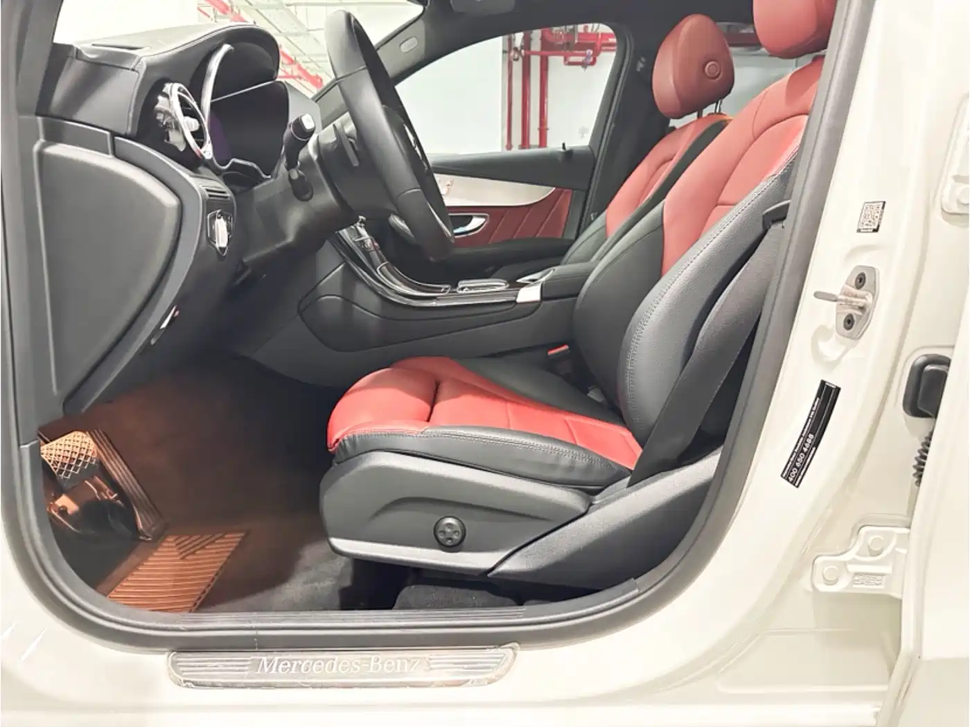 Mercedes-Benz GLC Coupe 2021 GLC 260 4MATIC Coupe SUV фото 12