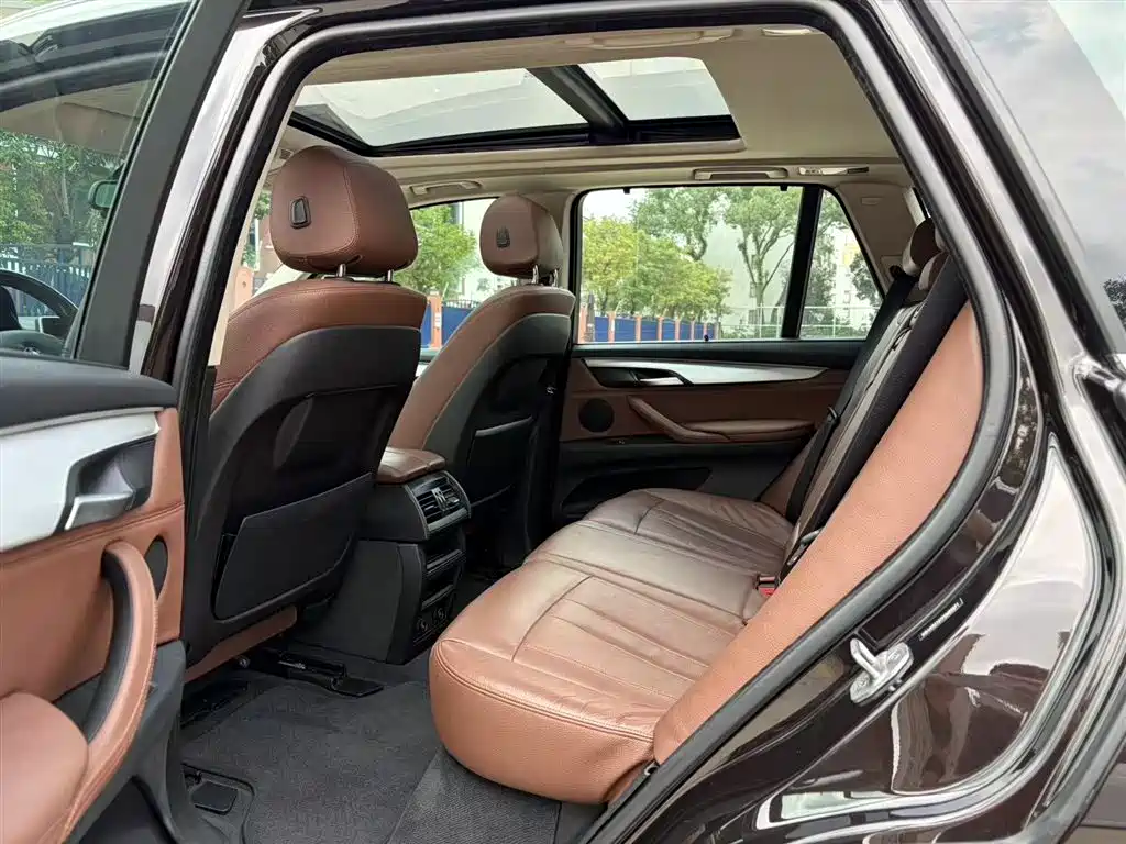 BMW X5 (Import) 2014 xDrive35i Leading фото 6