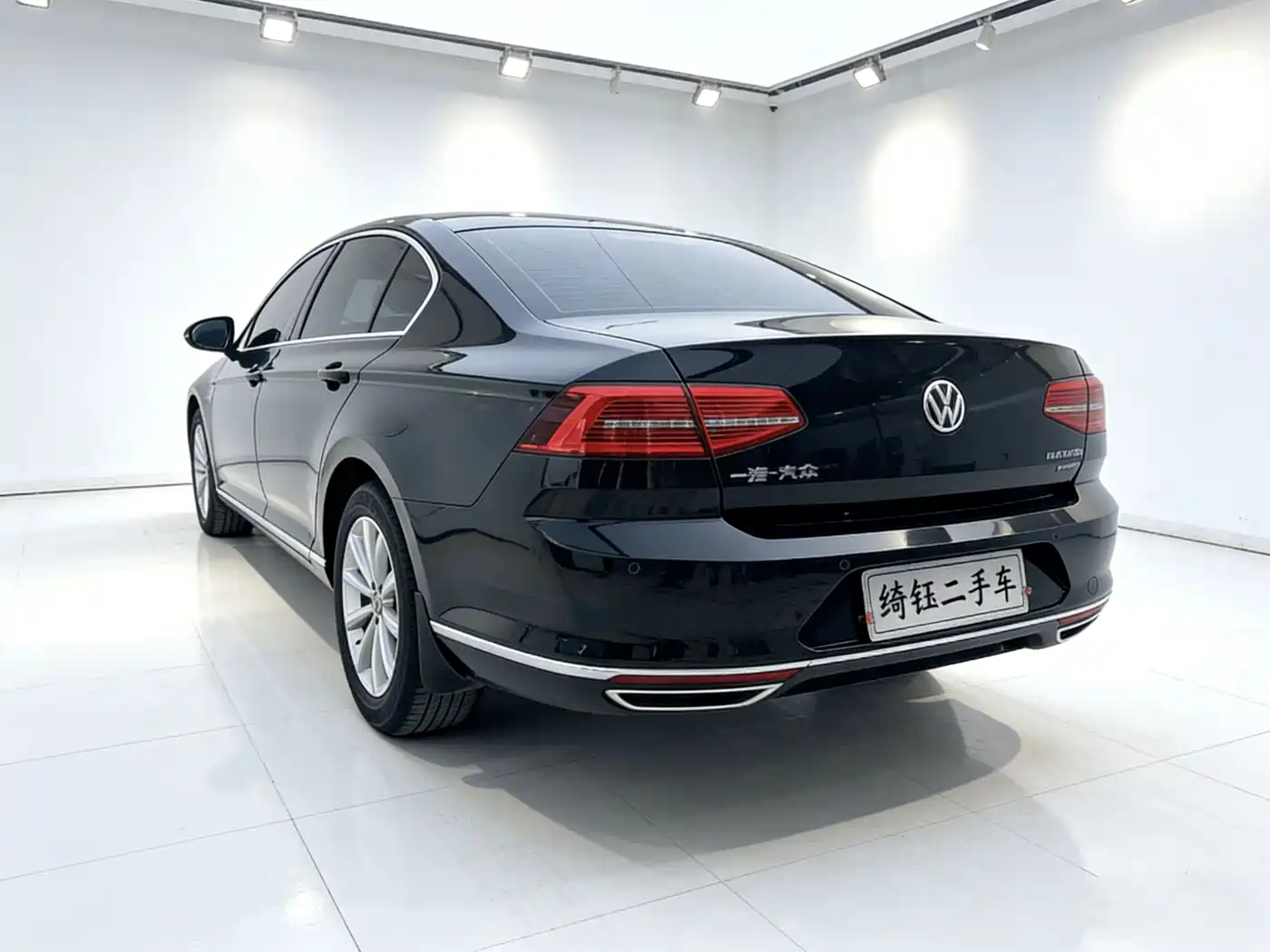 Volkswagen Magotan 2019 330TSI DSG Leading China VI фото 2