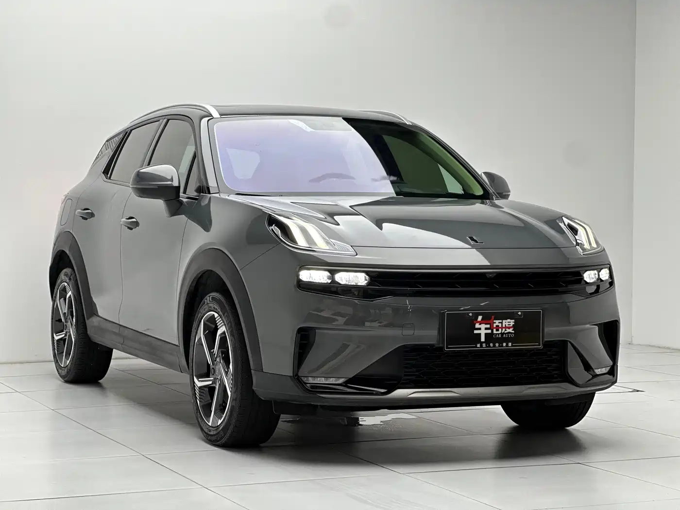 Lynk & Co 06 EM-P 2022 PHEV 84KM Range Pro фото 3