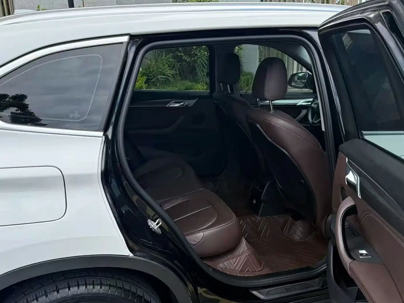 BMW X1 2018 sDrive18Li Premium Model фото 6