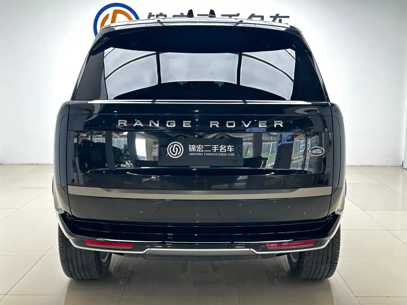 Land Rover Range Rover 2024 3.0 L6 360PS Golden Age Edition фото 26