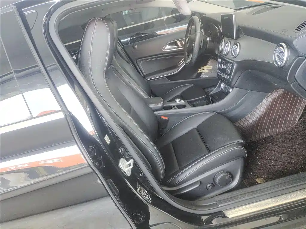 Mercedes-Benz GLA 2016 GLA 220 4MATIC Fashion фото 20