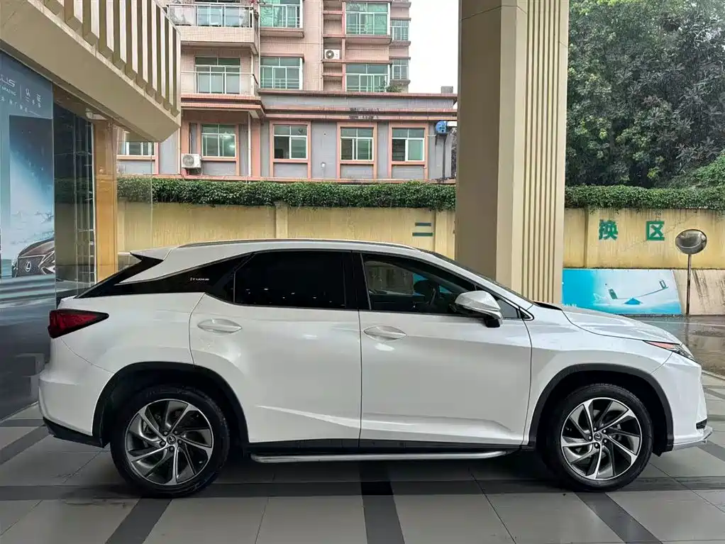 LEXUS RX