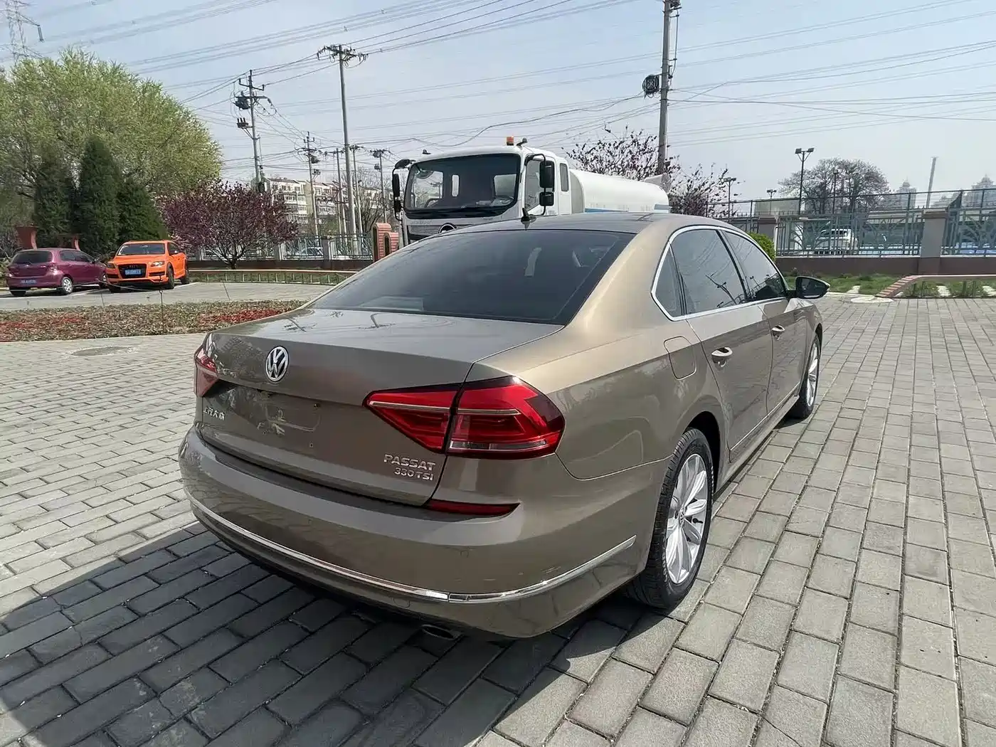 Volkswagen Passat 2016 330TSI DSG Honor Edition фото 7