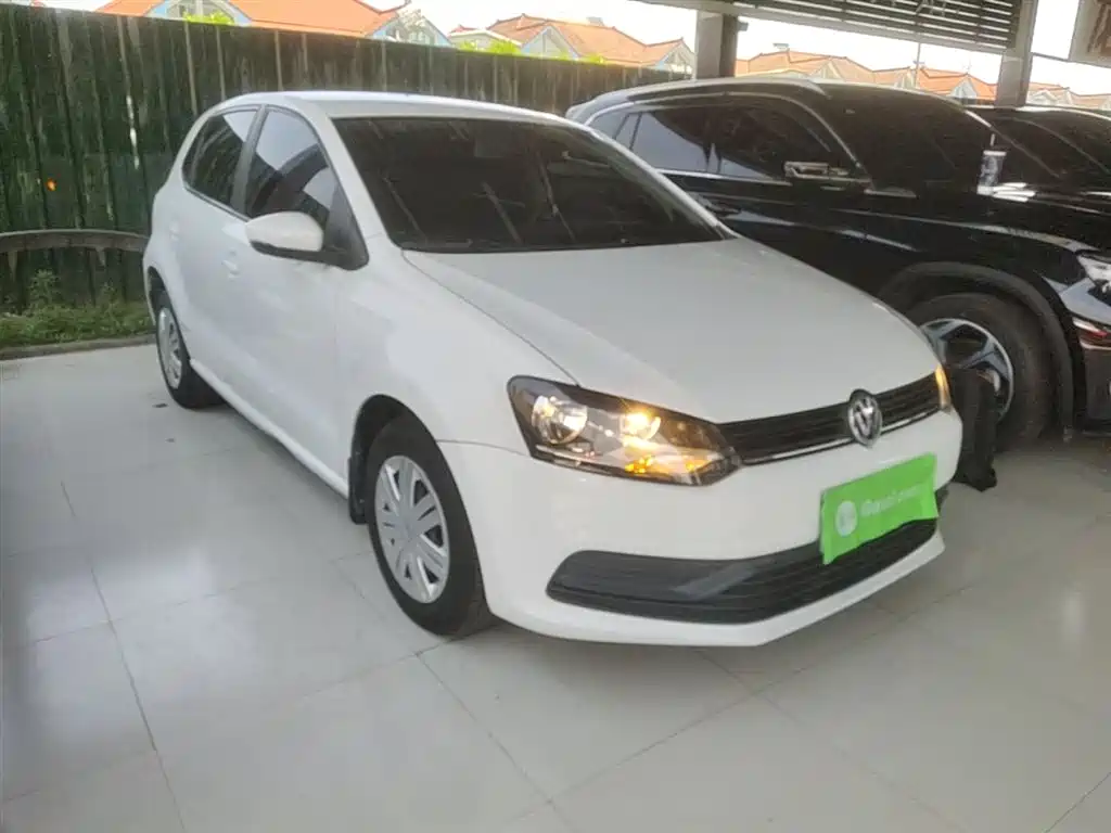 Volkswagen Polo 2016 1.4L Automatic Trend фото 4