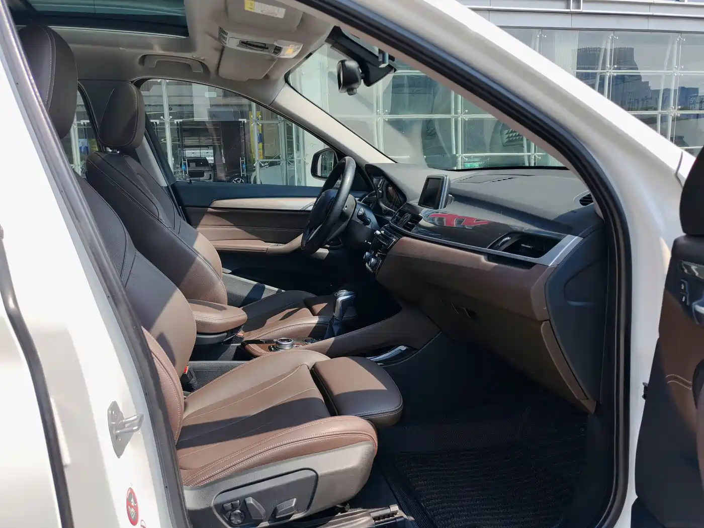 BMW X1 New Energy 2018 xDrive25Le Luxury Model фото 11