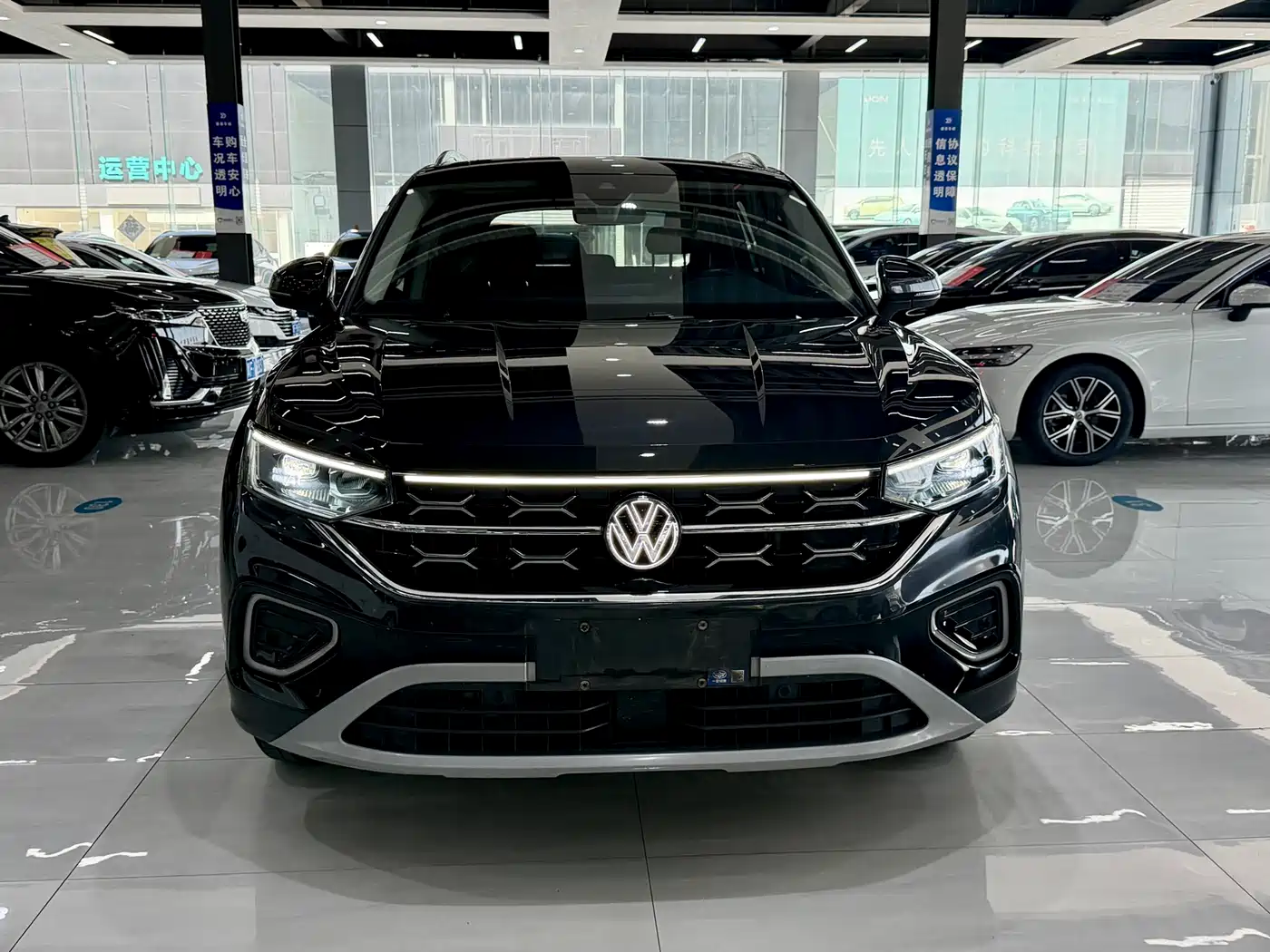 Volkswagen Tayron 2023 280TSI 2WD Luxury Plus Advanced Edition фото 2