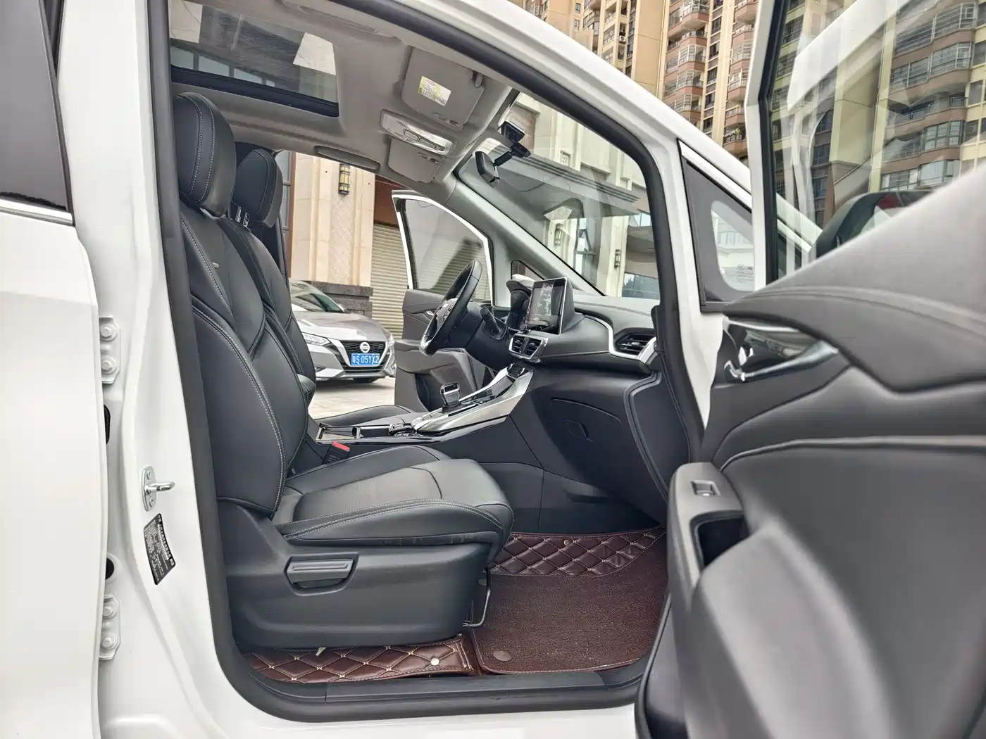 SAIC MAXUS EUNIQ 5 2020 1.3T PLUG IN Premium Edition фото 12
