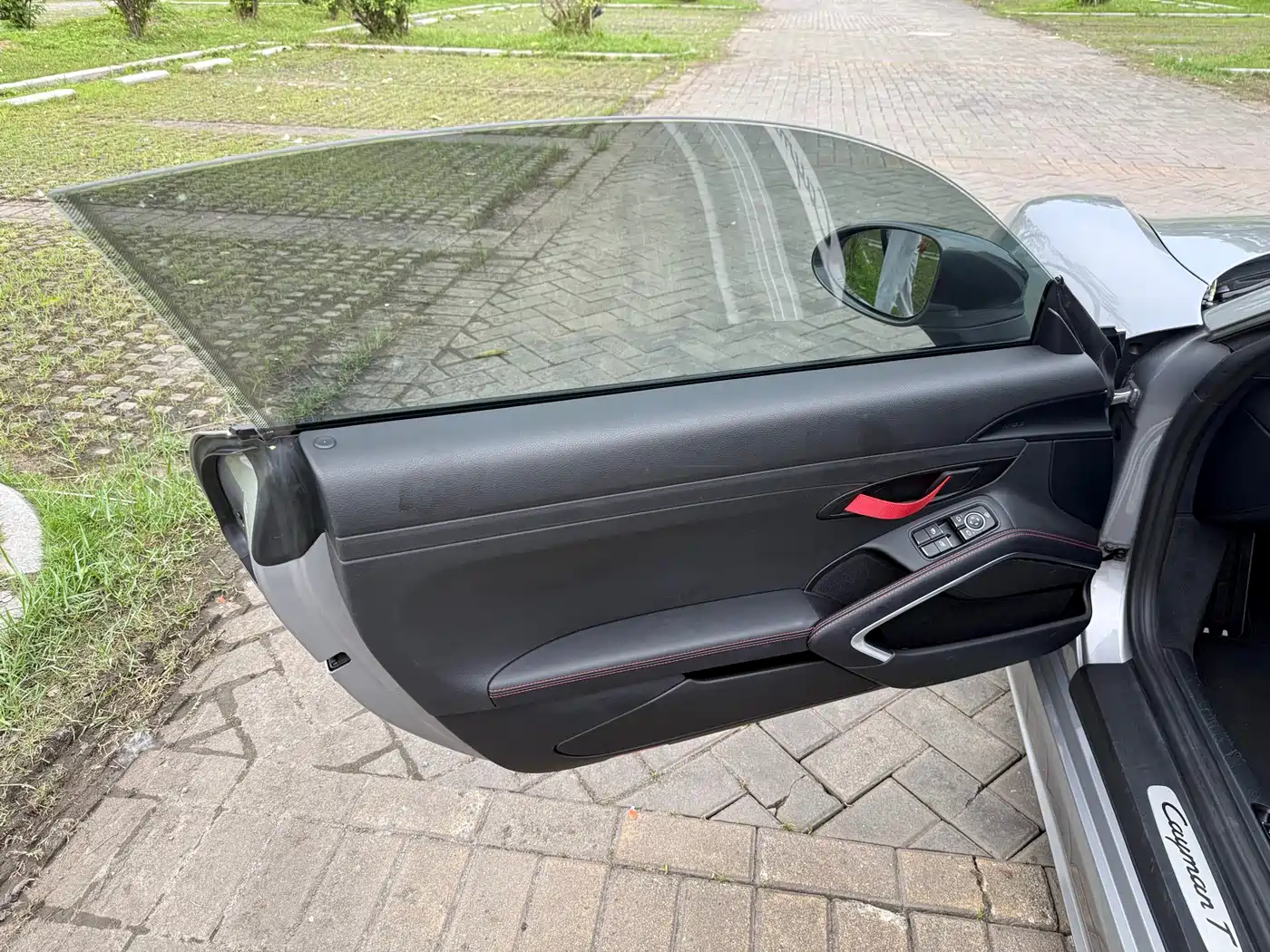 Porsche 718 2019 Cayman T 2.0T фото 11